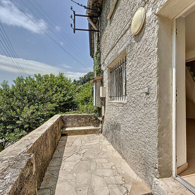 Appartement 3 pièces 240000 €