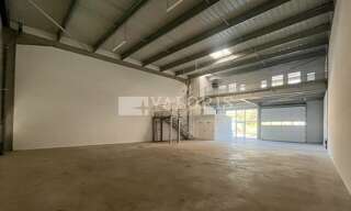 Commerce  720 m² à louer à La Ciotat (13600)