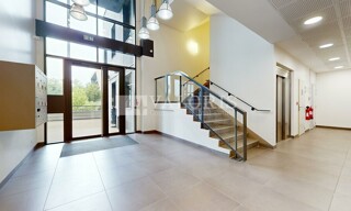 Bureau  279 m² à louer à Limonest (69760)