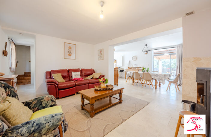Nouveauté<br><br>Dans un environnement calme, cette villa se com — photo 3