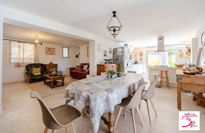 Nouveauté<br><br>Dans un environnement calme, cette villa se com — photo 4