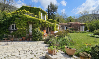 Maison 8 Pièces 230 m² à vendre à Saint-Vallier-de-Thiey (06460)