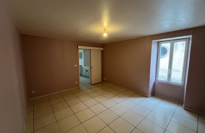 Maison de bourg de 4 pièces principales — photo 2