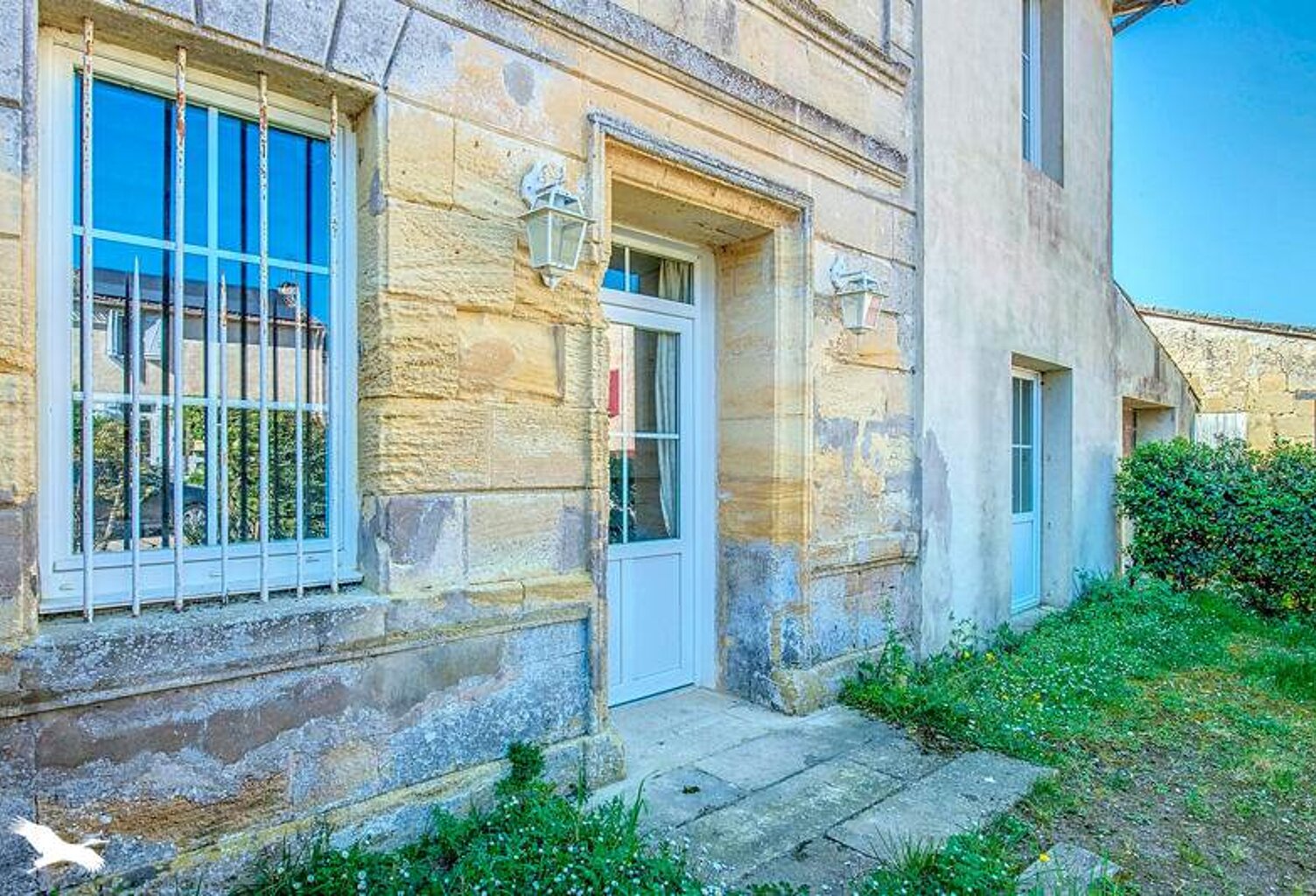 Maison en pierre de 3 pièces principales — photo 1