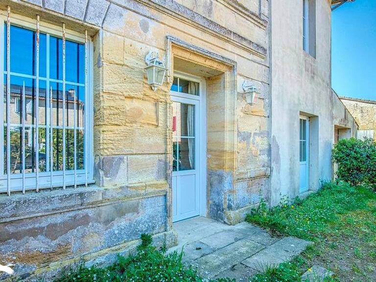 Maison en pierre de 3 pièces principales — photo 1