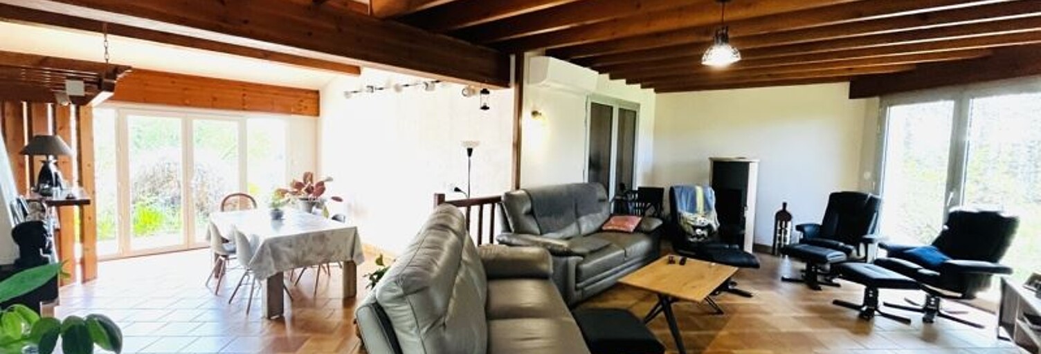 Maison 6 Pièces 220 m² à vendre à Saint-Martin-de-Coux (17360)