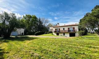 Maison 6 Pièces 220 m² à vendre à Saint-Martin-de-Coux (17360)