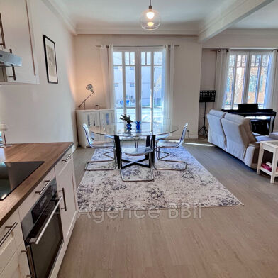 Appartement 3 pièces 378993 €