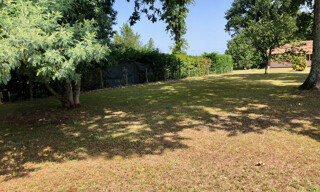 Terrain  510 m² à vendre à Saint-Estèphe (33180)