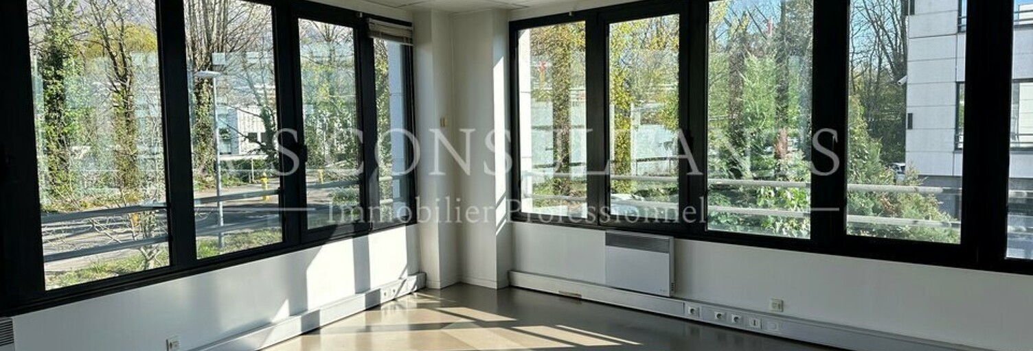 Bureau  90 m² à louer à Meylan (38240)