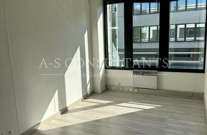 BUREAUX à louer — photo 4