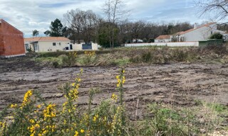 Terrain  613 m² à vendre à Breuillet (17920)
