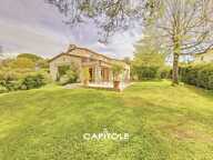 Coup de cœur pour cette très belle villa en position dominante, — photo 2