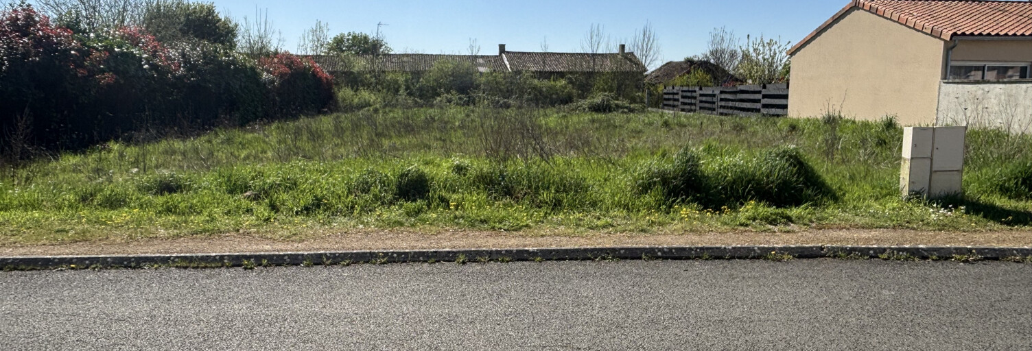 Terrain  878 m² à vendre à Château-Larcher (86370)