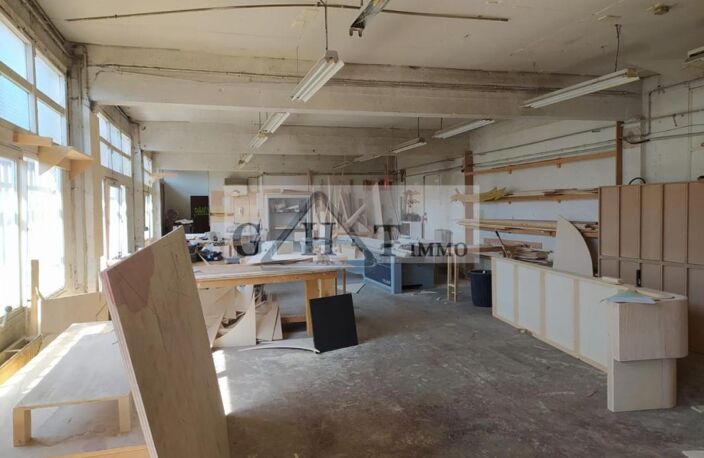 2150 m² entrepot bureaux à vendre à montfermeil — photo 2