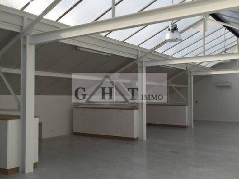 A VENDRE ENTREPOT / BUREAU SAINT MAUR DES FOSSES — photo 1