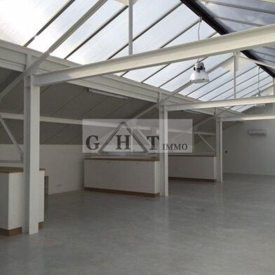 Local industriel  940000 €