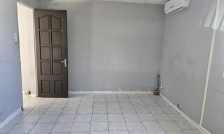 Bureau  200 m² à louer à Saint-Pierre (97410)