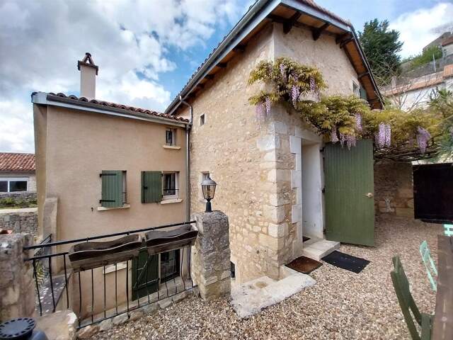 Maison avec jardin et cour à vendre à Chauvigny, Vienne 86 — photo du bien