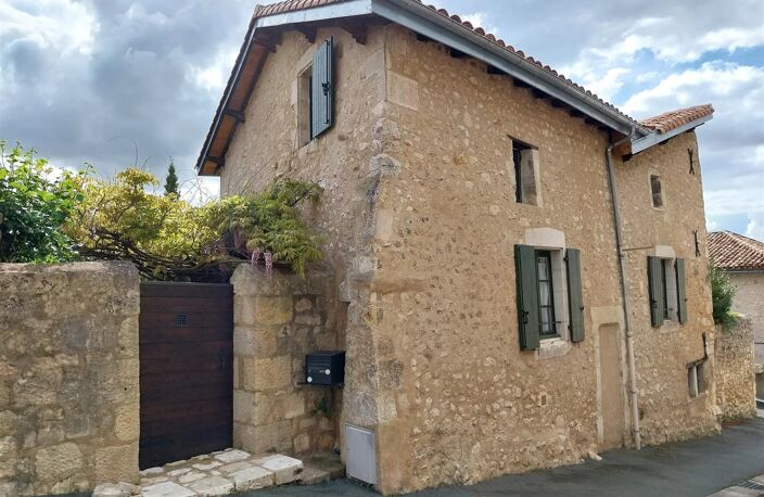 Maison avec jardin et cour à vendre à Chauvigny, Vienne 86 — photo 2
