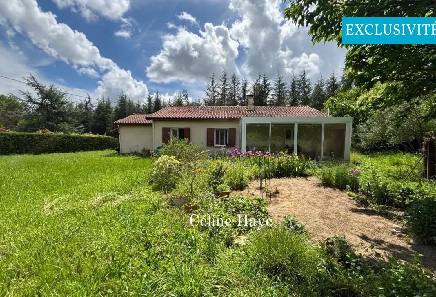 EXCLUSIVITÉ - Villa de plain-pied 3 chambres Véranda sur un jardin de 1 600 m2 — photo 1