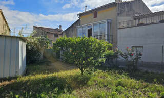 Immeuble  152 m² à vendre à La Roque-d'Anthéron (13640)