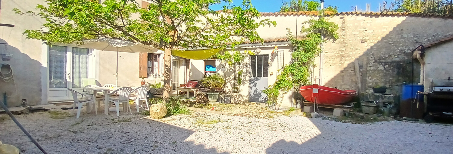 Maison 3 Pièces 102 m² à vendre à Tourriers (16560)