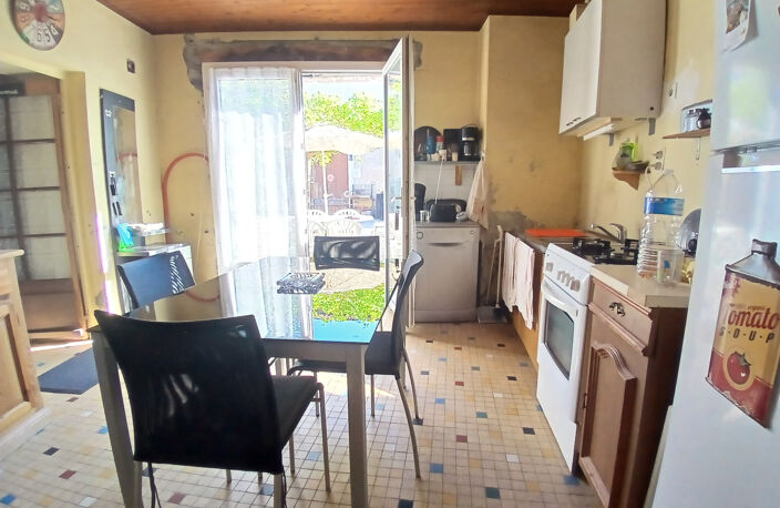 Authentique maison en pierre avec grange   Fort potentiel à — photo 2