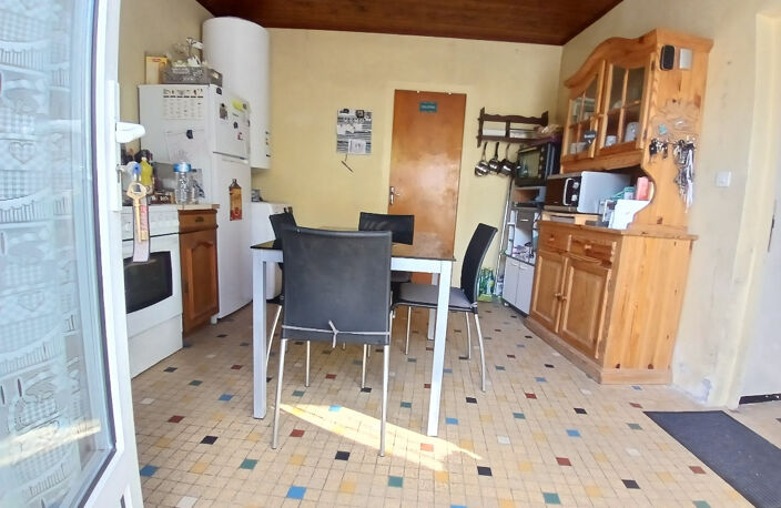Authentique maison en pierre avec grange   Fort potentiel à — photo 3