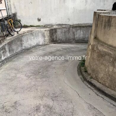 Garage  37100 €