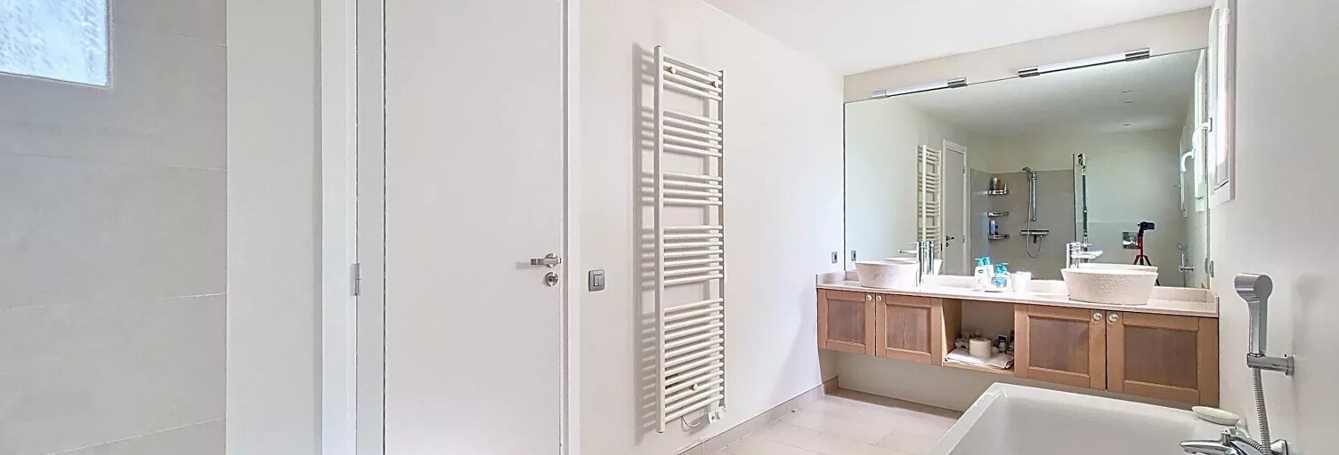 Maison 8 Pièces 222 m² à vendre à Le Bar-sur-Loup (06620)