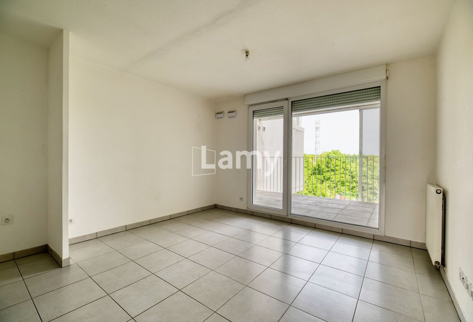 Appartement T3 terrasse et parking — photo 1