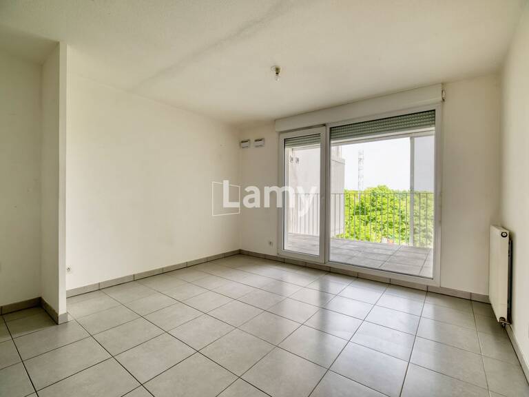 Appartement T3 terrasse et parking — photo 1