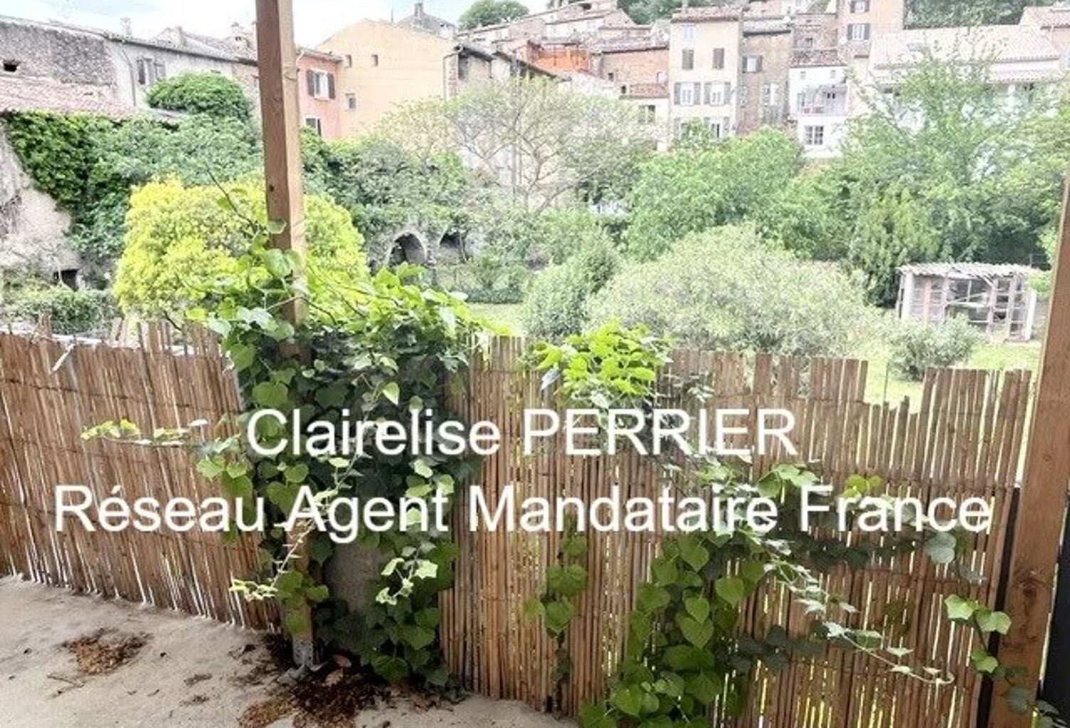 MAISON avec jardin en plein coeur du VILLAGE — photo 1