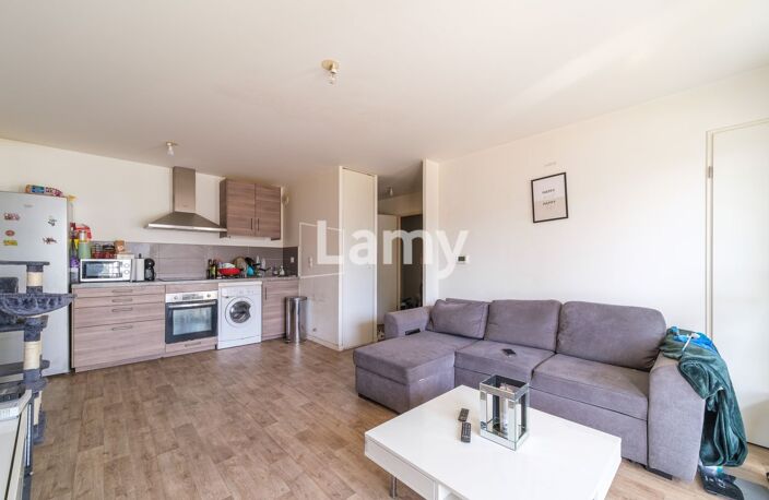 Idéal investisseur : F2 loué résidence moderne à S — photo 3