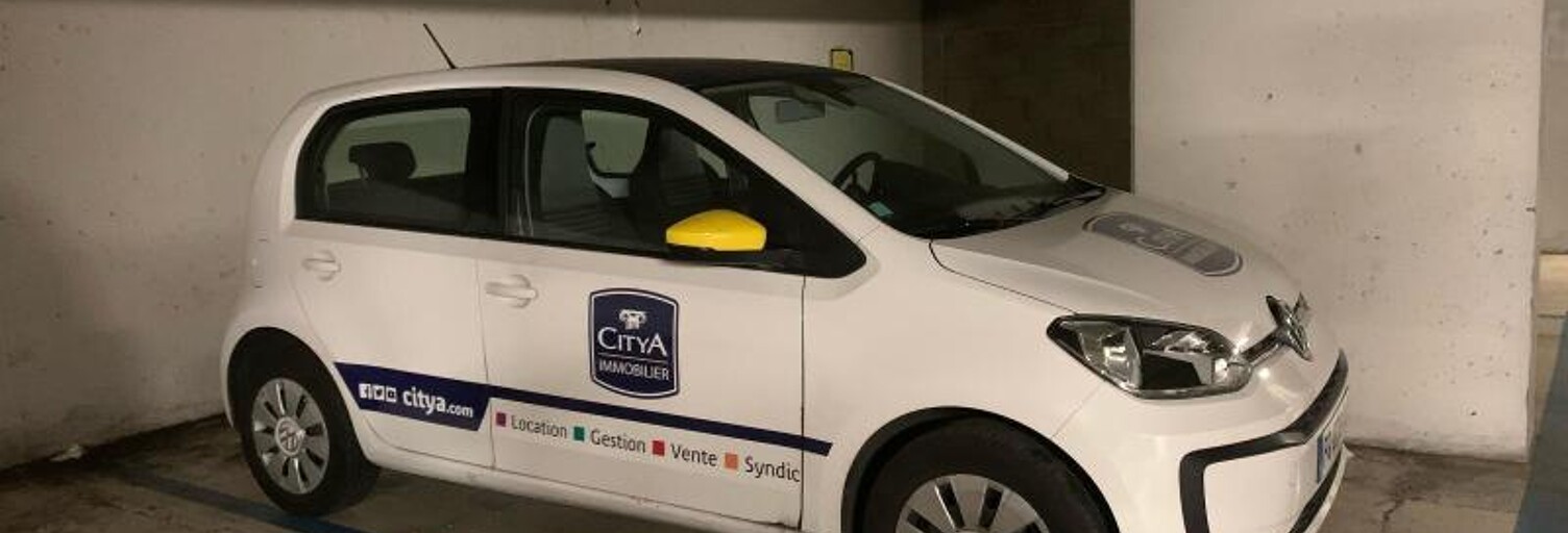 Garage   m² à louer à Tours (37000)