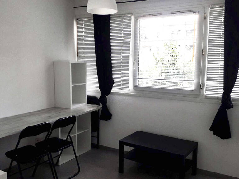 STUDIO AVEC PARKING Dans residence étudiante — photo 1