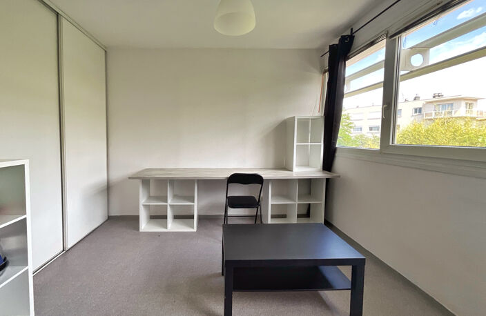 STUDIO AVEC PARKING Dans residence étudiante — photo 2