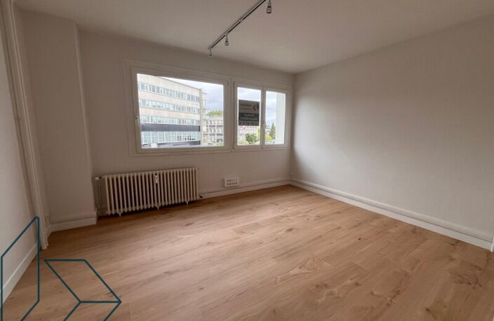 Bureau — photo 2