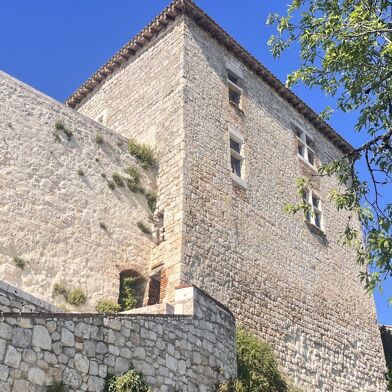 Maison 4 pièces 740000 €