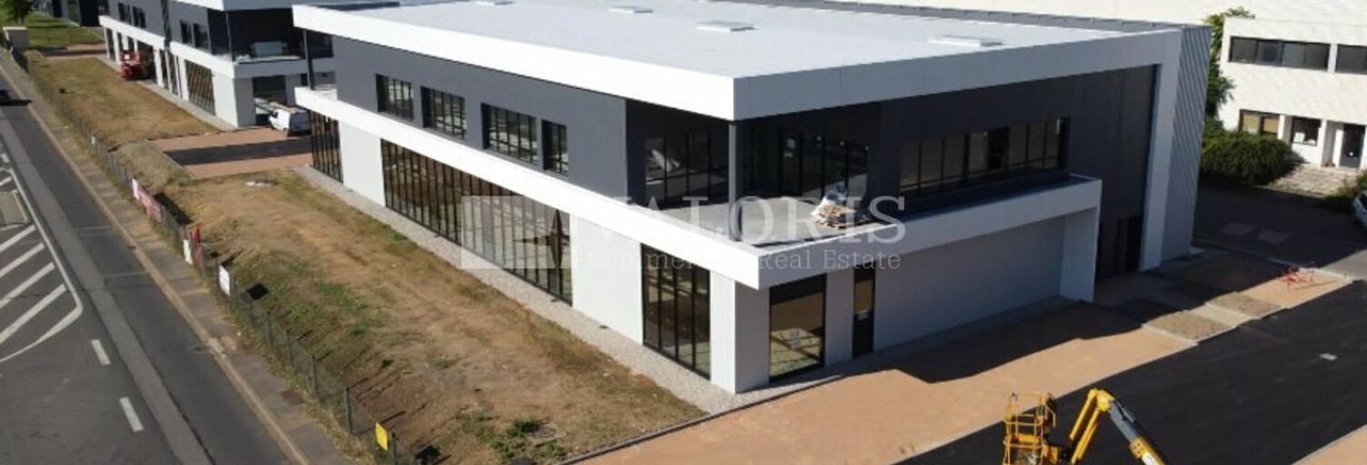 Commerce  1940 m² à louer à Arnas (69400)