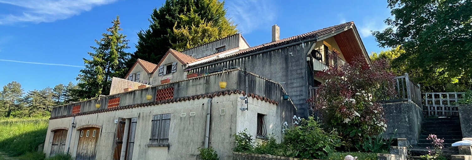 Immeuble  216 m² à vendre à Champlost (89210)