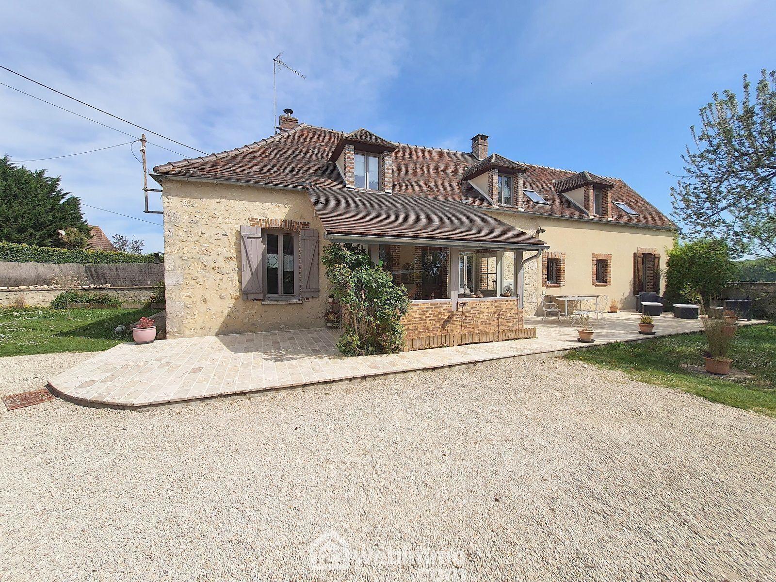 Maison - 146m² - Saint-Pierre-lès-Nemours
