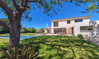 Maison 6 Pièces 205 m² à vendre à La Crau (83260)
