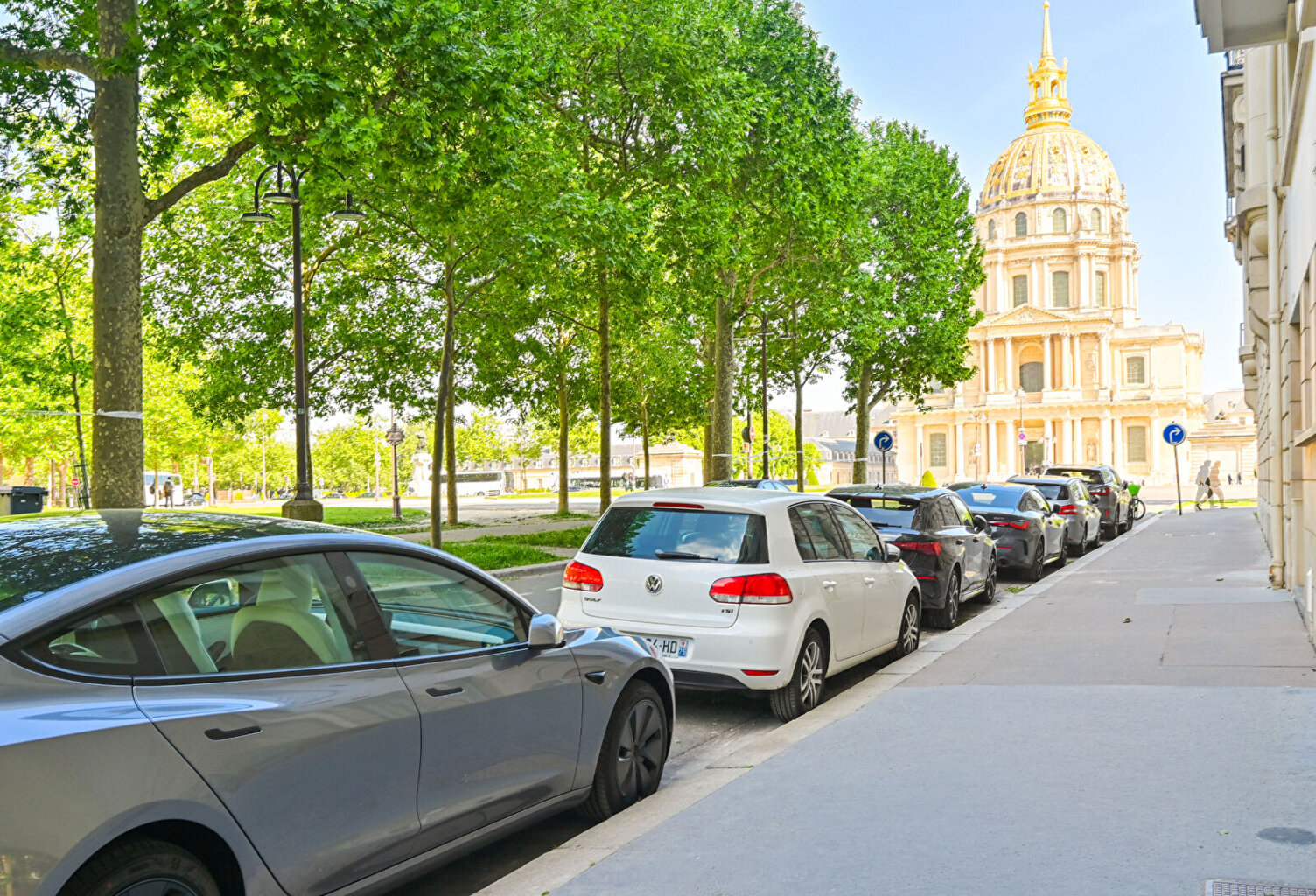 Adresse prisée avenue de Villars — photo 1