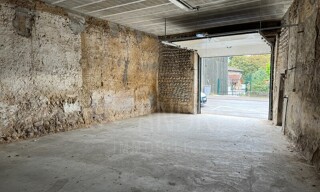 Garage  210 m² à louer à La Côte-Saint-André (38260)