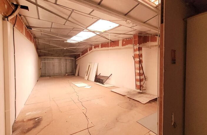 Local commercial — photo 4