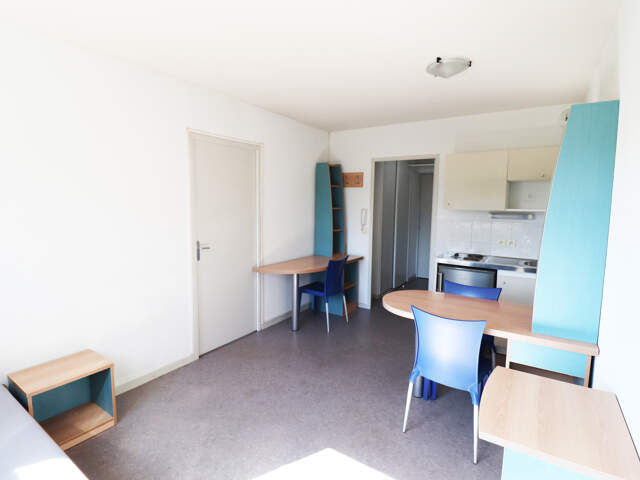 Appartement 28 m2 en résidence étudiante avec bail de location — photo du bien