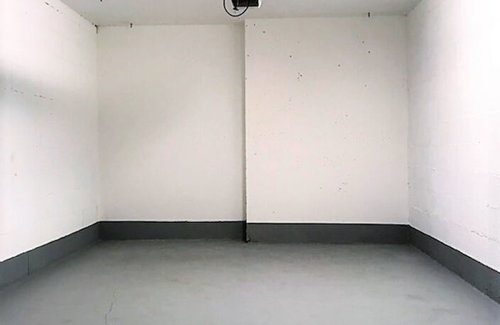 Garage en sous-sol au centre-ville — photo 3