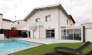 Maison 6 Pièces 212 m² à vendre à Rillieux-la-Pape (69140)